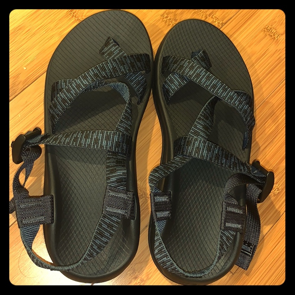BRAND NEW CHACOS (never worn!)